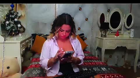 lauren online show from December 15, 6:20 am