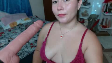 Snapshot of cattalin_luscious chatting on February 13, 4:54 am cattalina online show from February 13, 4:54 am