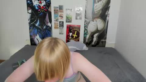 cattie_w_ online show from July 21, 1:07 am