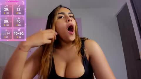 Cay online show from November 10, 1:14 pm