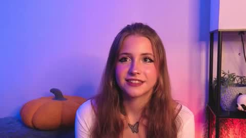 Lina  online show from October 12, 7:49 pm