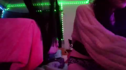 Cecelia Taylor online show from April 24, 9:55 am