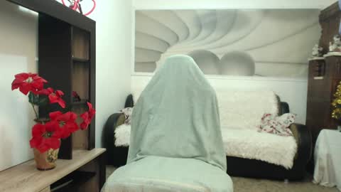 Snapshot of cecylya4u chatting on December 2, 6:27 pm cecylya4u online show from December 2, 6:27 pm
