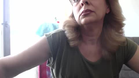 Snapshot of cecylya4u chatting on September 16, 9:44 am cecylya4u online show from September 16, 9:44 am
