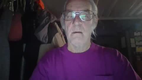 Chuck online show from November 17, 1:52 am