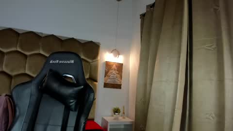 celene_rosejs online show from April 28, 11:14 am