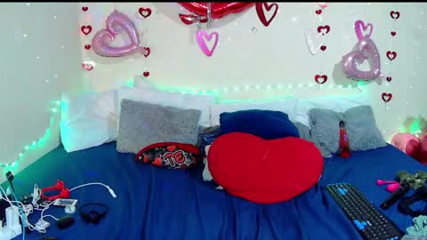 celeste_hotres online show from May 28, 1:58 am