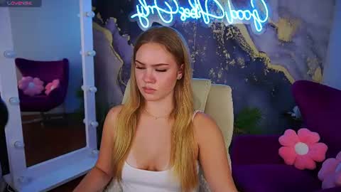 celestenoirr online show from July 21, 2:19 pm