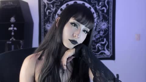   online show from April 23, 1:24 am