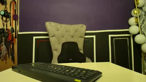       online show from April 21, 1:42 am