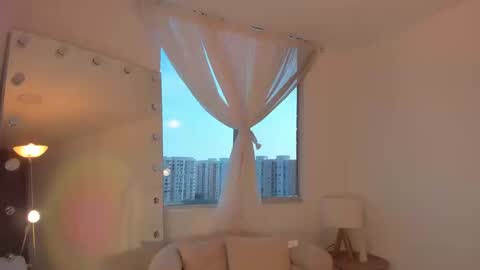 Ari online show from September 23, 8:59 pm