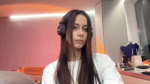 Celine online show from March 4, 4:26 pm