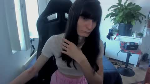 CeriseLapine online show from September 18, 9:57 am