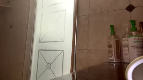 cesar209valencia online show from March 1, 1:43 am