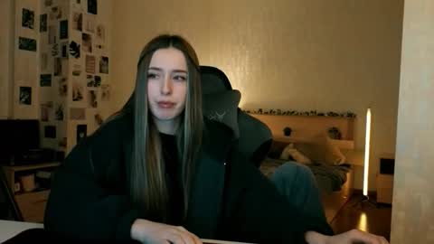 my name is Eva online show from February 3, 8:02 pm