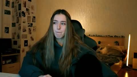 my name is Eva online show from January 31, 7:33 pm