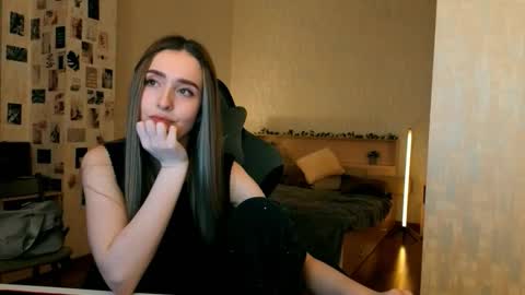 my name is Eva online show from February 12, 8:12 pm