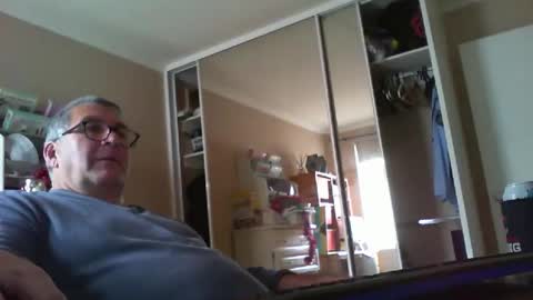 Chalky online show from October 5, 8:01 am