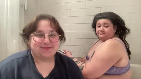 champsdancinfeet12 online show from March 13, 1:42 am