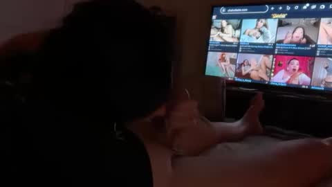 Roxy and Royce online show from November 10, 11:24 am