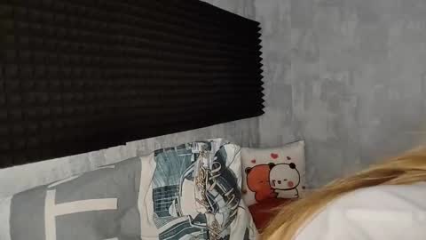 Lia online show from March 12, 9:57 am