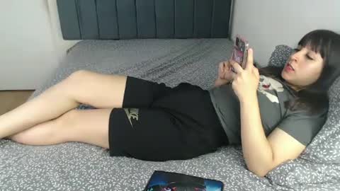 Snapshot of chanelsexyy chatting on February 17, 9:43 pm Viviana 3 online show from February 17, 9:43 pm