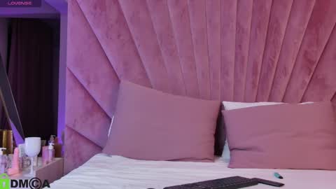 chanelstormx online show from March 13, 8:12 pm