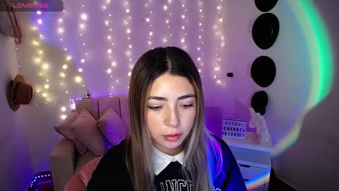 Snapshot of channel_blonde_a chatting on March 7, 9:48 pm channel_blonde_a online show from March 7, 9:48 pm