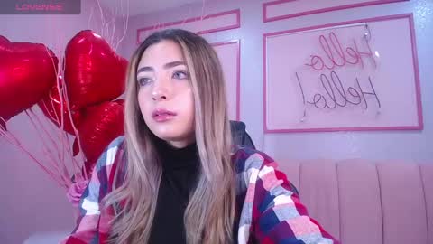 Snapshot of channel_blonde_a chatting on February 12, 4:33 pm channel_blonde_a online show from February 12, 4:33 pm