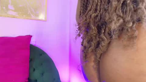 Snapshot of channel_miller69 chatting on October 23, 4:25 am Channel Miller online show from October 23, 4:25 am