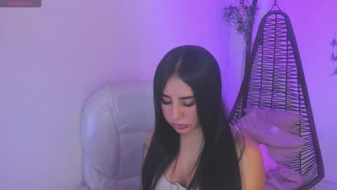 Chantall online show from November 19, 4:45 am