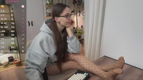 Liz online show from April 18, 11:23 am