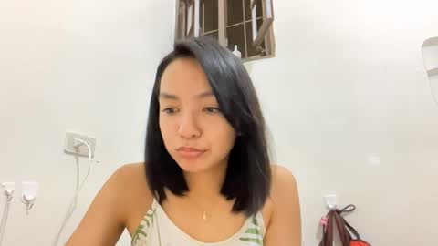 Elly online show from April 6, 11:55 am