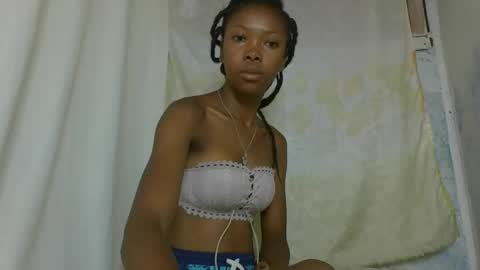 Snapshot of chariola0101 chatting on January 26, 5:13 am chariola0101 online show from January 26, 5:13 am