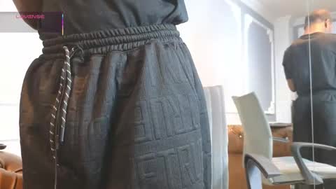 charlesbrown_ online show from December 20, 2:02 pm