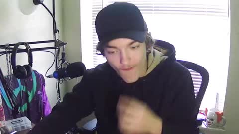 char sexiness online show from November 9, 5:15 pm