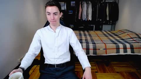 carlos reyes online show from February 19, 8:12 am