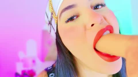 Charloott Evans online show from November 12, 4:04 am