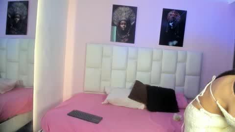 charlot_vega_ online show from November 22, 11:30 am