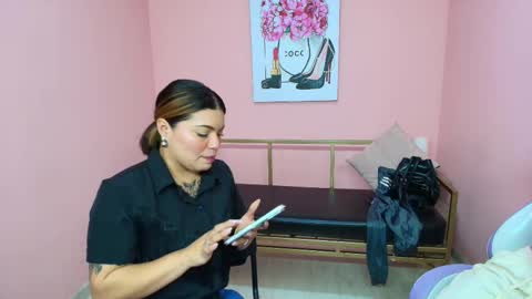 Snapshot of charlotte_monroe_ chatting on October 27, 7:03 pm charlotte_monroe_ online show from October 27, 7:03 pm