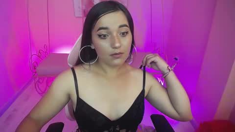 Snapshot of charlotte_monroe_ chatting on September 19, 10:13 pm charlotte_monroe_ online show from September 19, 10:13 pm