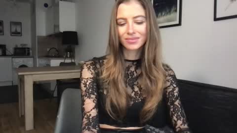 Charlotte Roche online show from February 11, 12:25 pm