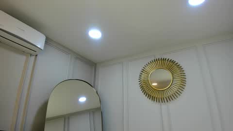 charlottebrownn_ online show from November 12, 5:32 am