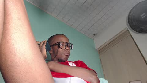 charly_vergonti_ online show from January 10, 8:51 am