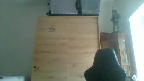 charly online show from December 16, 8:31 am