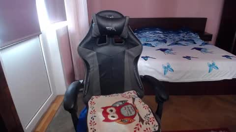 charming_chick online show from September 20, 7:00 am