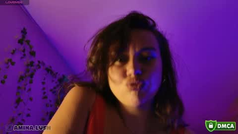 insta  online show from November 25, 4:39 pm