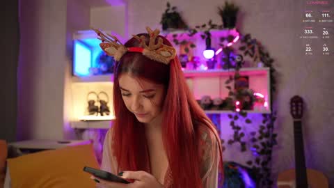 Belle and Miley online show from December 20, 7:07 pm