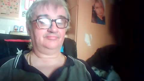 lee online show from July 28, 11:17 am