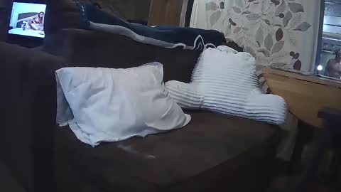 cheekers073163937 online show from May 15, 1:36 am